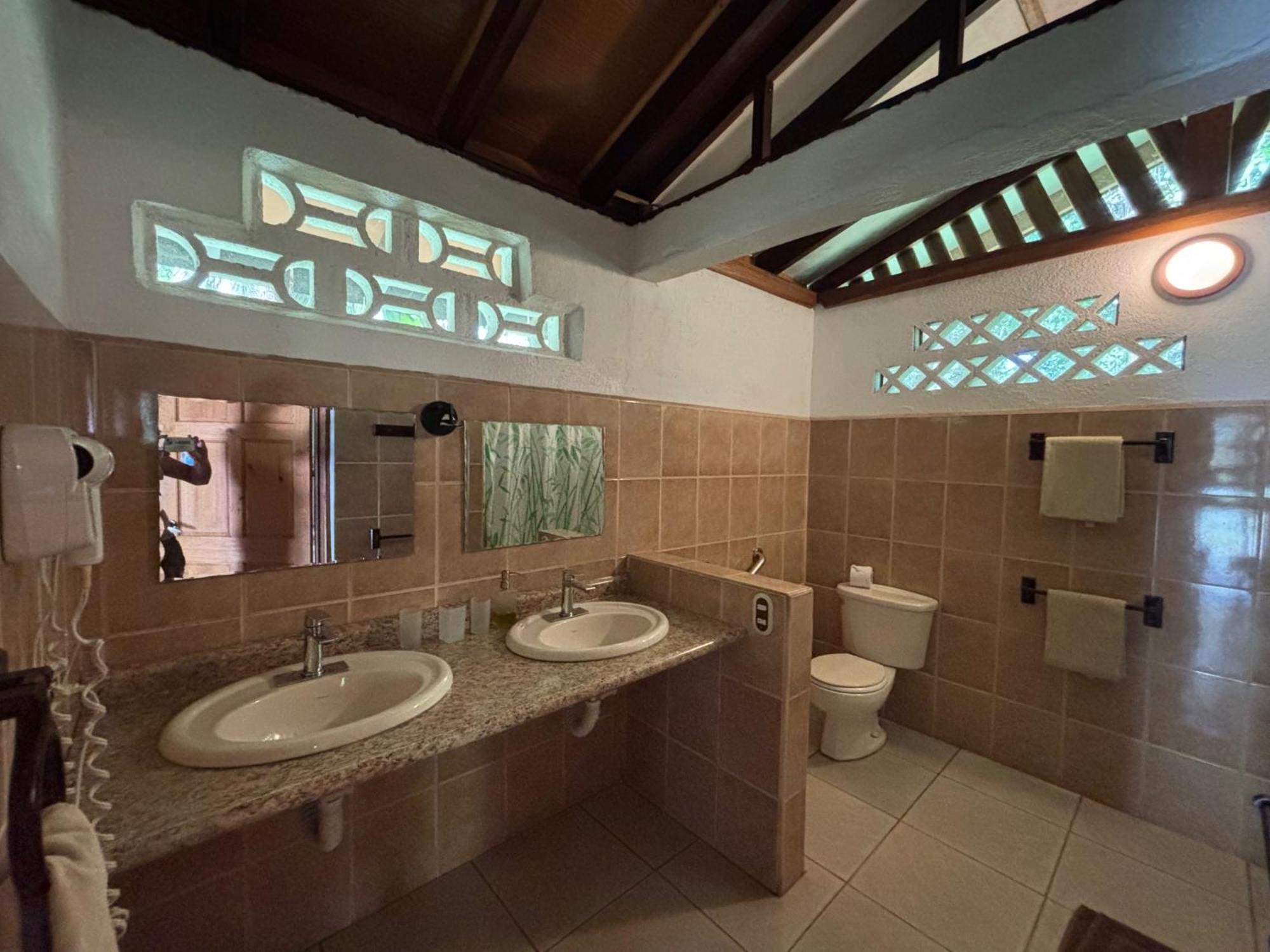 Hotel Suizo Loco Lodge & Resort 卡维塔 外观 照片