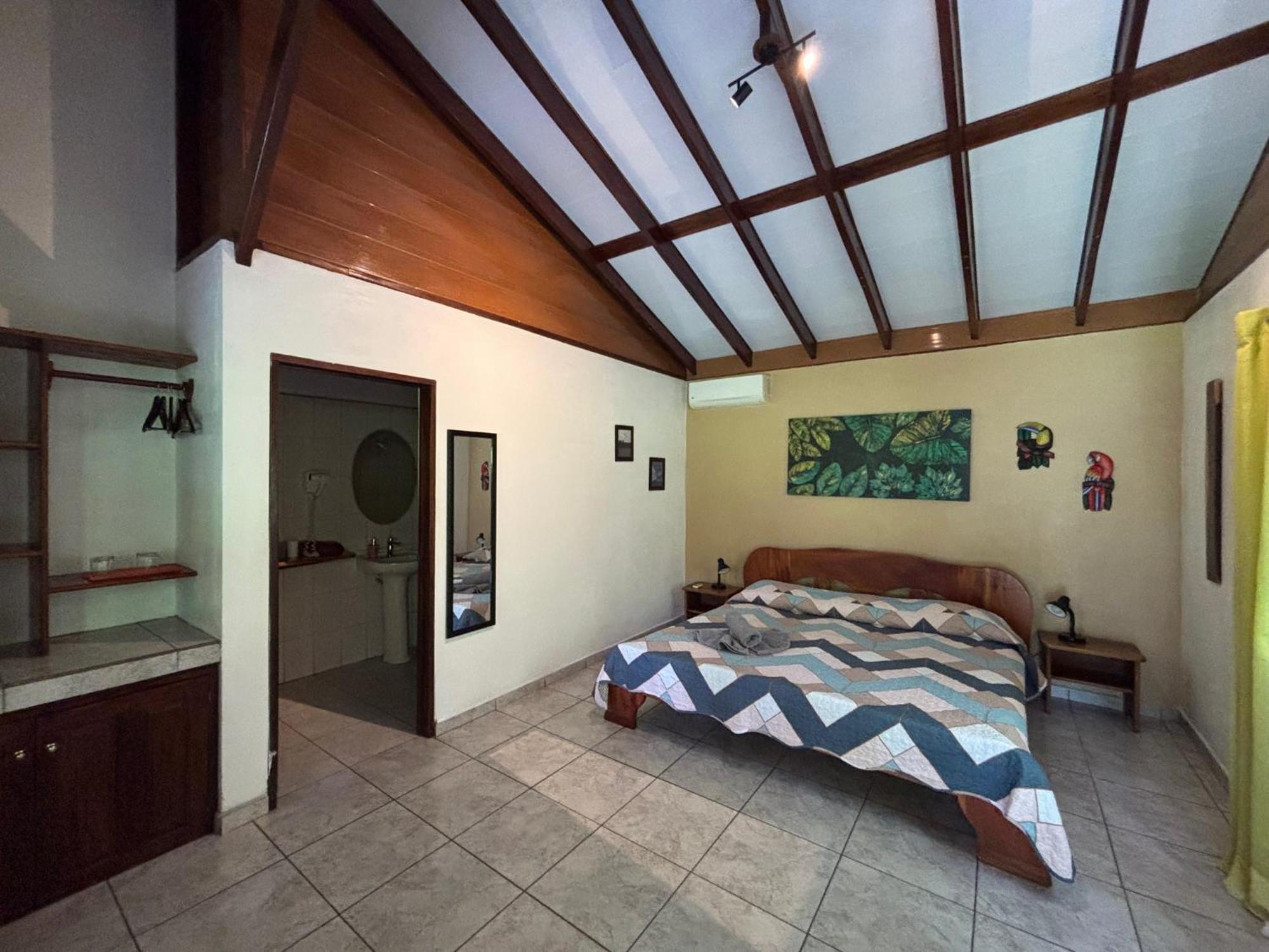Hotel Suizo Loco Lodge & Resort 卡维塔 外观 照片