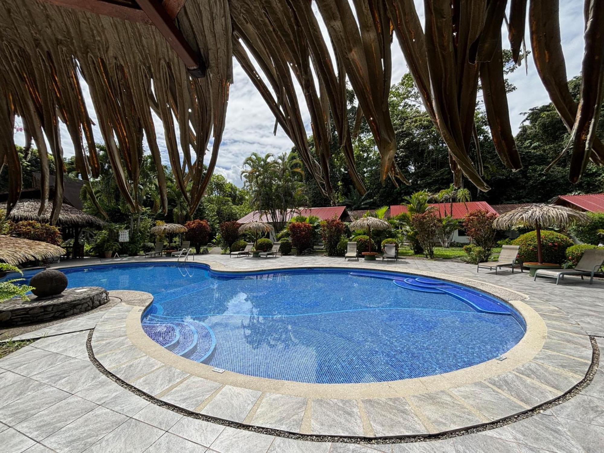 Hotel Suizo Loco Lodge & Resort 卡维塔 外观 照片