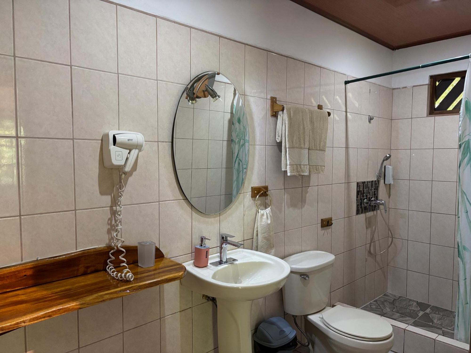 Hotel Suizo Loco Lodge & Resort 卡维塔 外观 照片