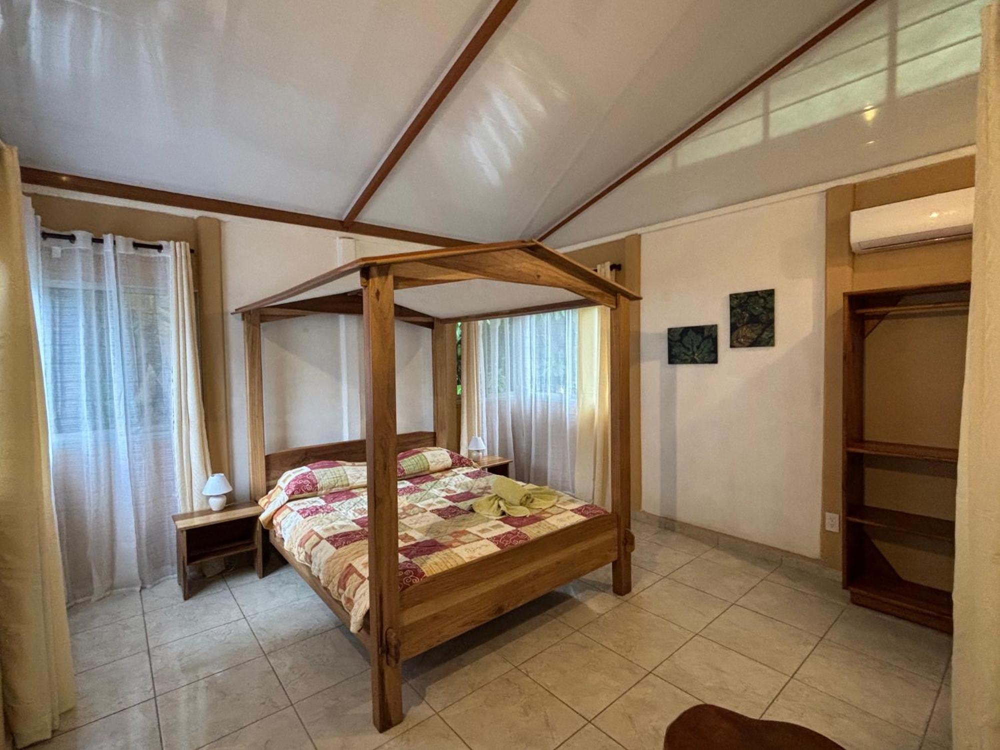 Hotel Suizo Loco Lodge & Resort 卡维塔 外观 照片