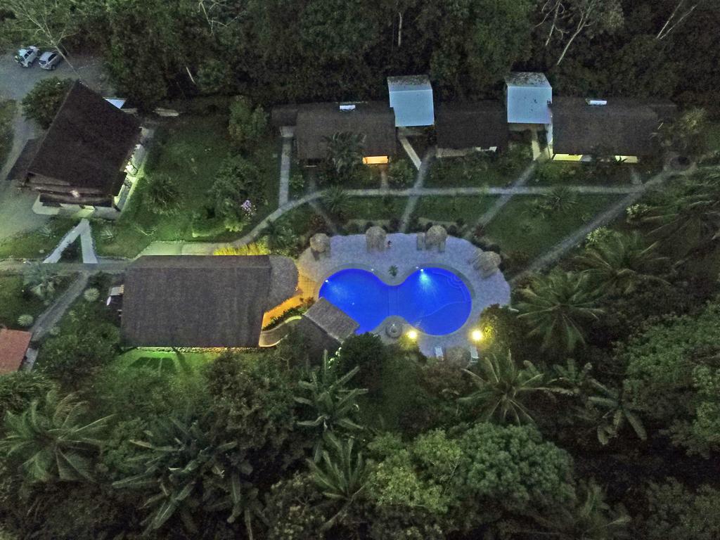 Hotel Suizo Loco Lodge & Resort 卡维塔 外观 照片